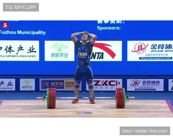 石智勇穿得比明星还精致，球队里谁敢说他土？