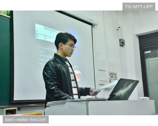 篮球规则揭秘：什么是手部接触判定？看懂裁判如何裁决